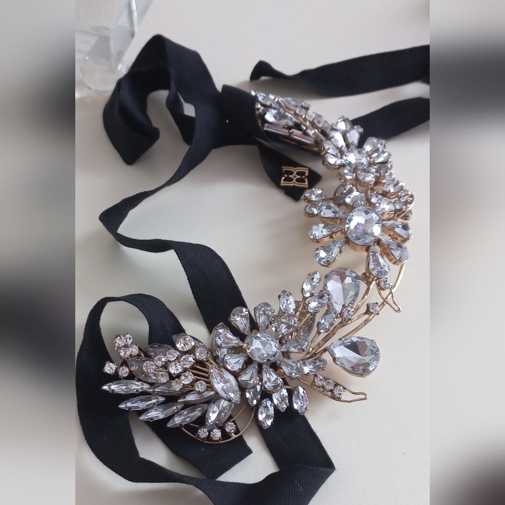 ❤️BCBGMAXAZRIA Statement Necklace - Picture 9 of 12